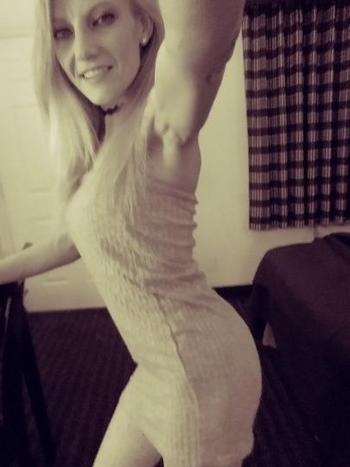 Kitty Kat, 24  female escort, Detroit