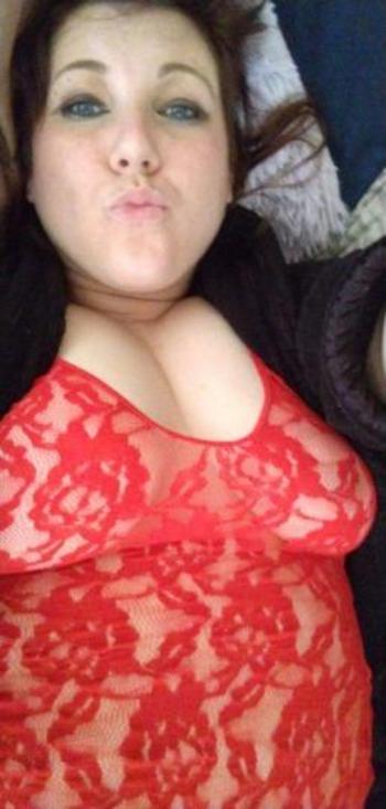 Aubrey, 22  female escort, Detroit
