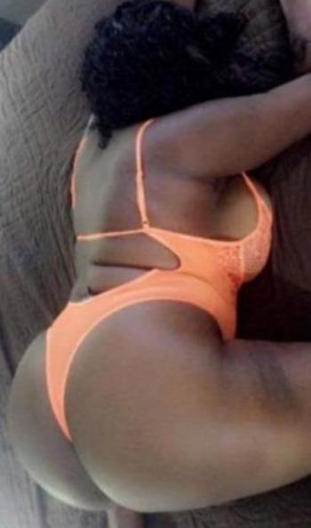 Chocolate goddess, 21  female escort, Detroit