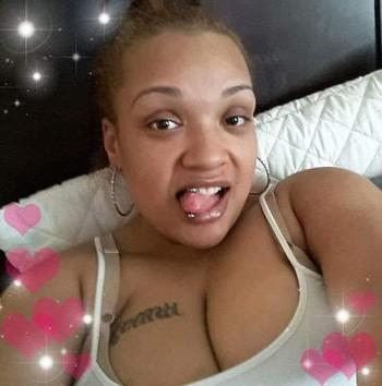 Red, 25  female escort, Detroit