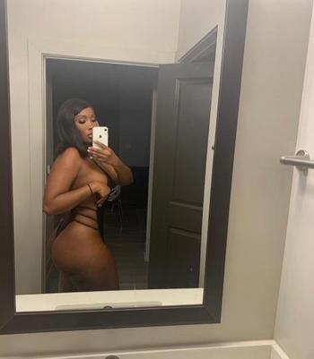 Aria, 26  female escort, Detroit