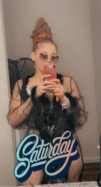 Honey, 25  female escort, Detroit