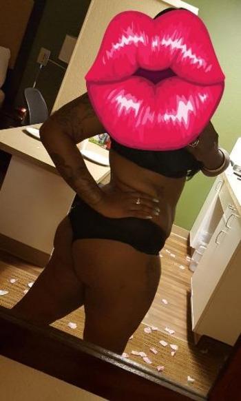Juicyii, 25  female escort, Detroit