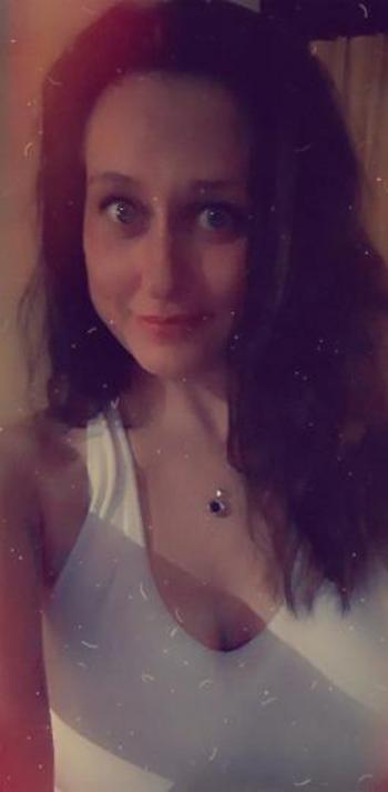 Kay-kay, 27  female escort, Detroit