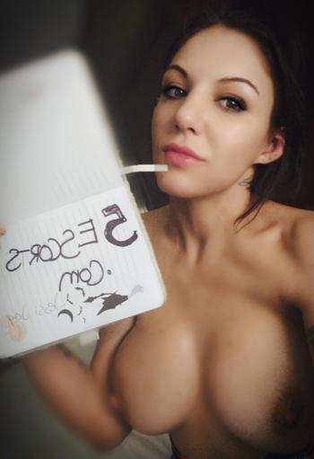 813-665-7322, 30 Native female escort, Detroit