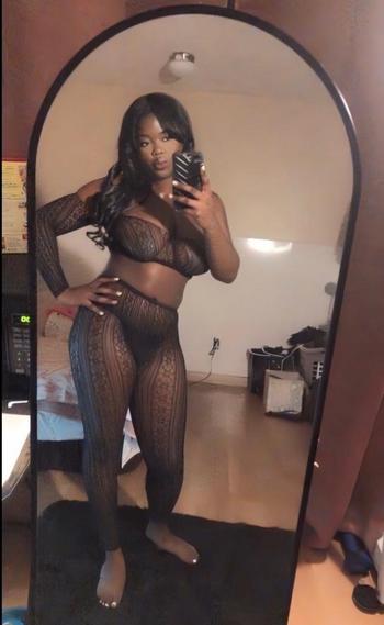 Lia , 22  female escort, Detroit