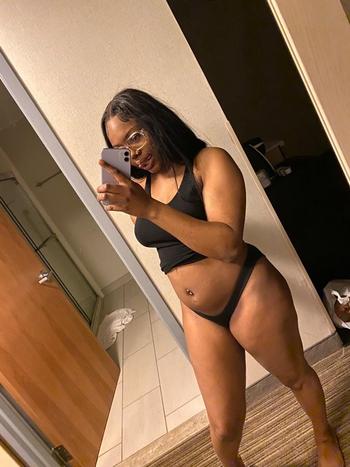313-205-3147, 25  female escort, Detroit