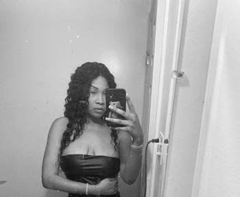 desi, 28  female escort, Detroit