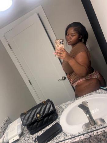 ROXY, 24  female escort, Detroit