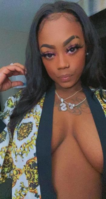 Eboni , 22  female escort, Detroit