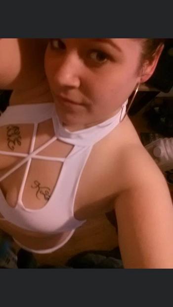 Nikki, 27  female escort, Detroit