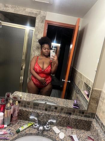 ROXY, 24  female escort, Detroit