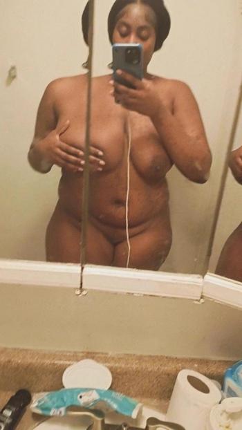 Paper princess Aka Lilmama , 26  female escort, Detroit