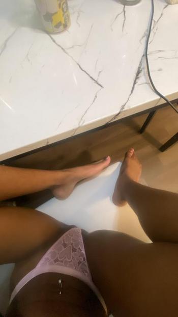586-278-0792, 26  female escort, Detroit