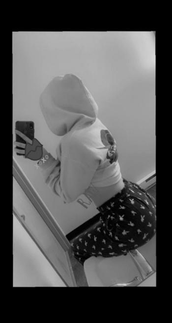 Snow , 20  female escort, Detroit