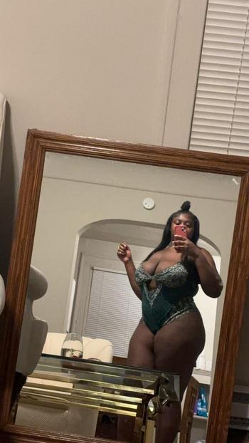 313-926-7995, 24  female escort, Detroit