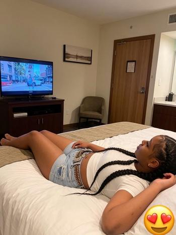 wendy, 25  female escort, Detroit