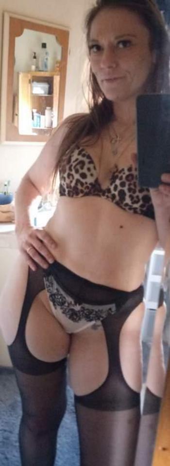 2483018276, female escort, Detroit