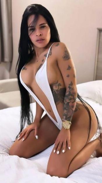 2488000015, female escort, Detroit